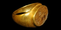 Roman - Gold Ring with Passant Lion Agate Intaglio Gemstone