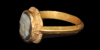 Gold and Cameo Ring