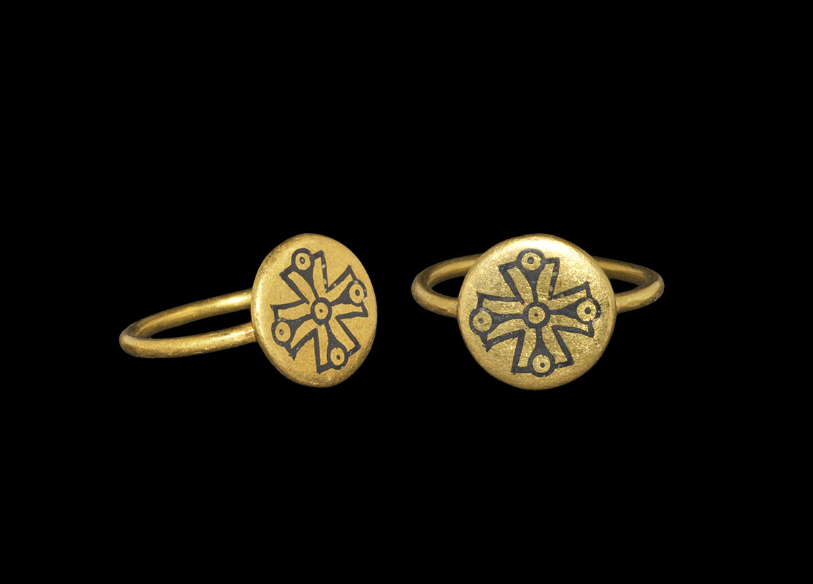 Post Medieval Gold Ring with Niello Cross
