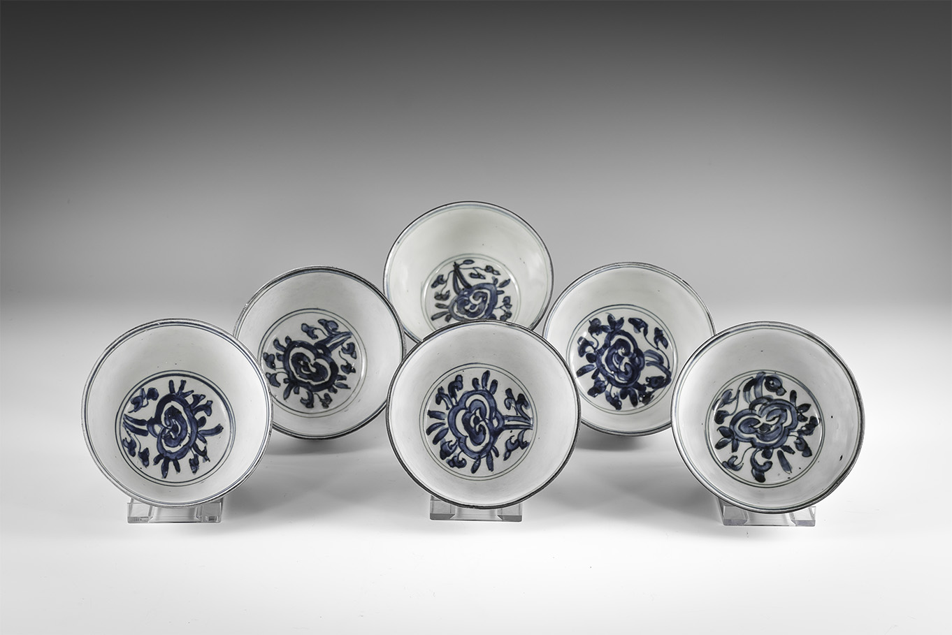 Chinese Blue and White Export Ware Bowl Set