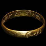English 17th Century - Inscribed Gold Memorial Ring