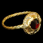 Roman - Gold Ring with Cabochon Garnet