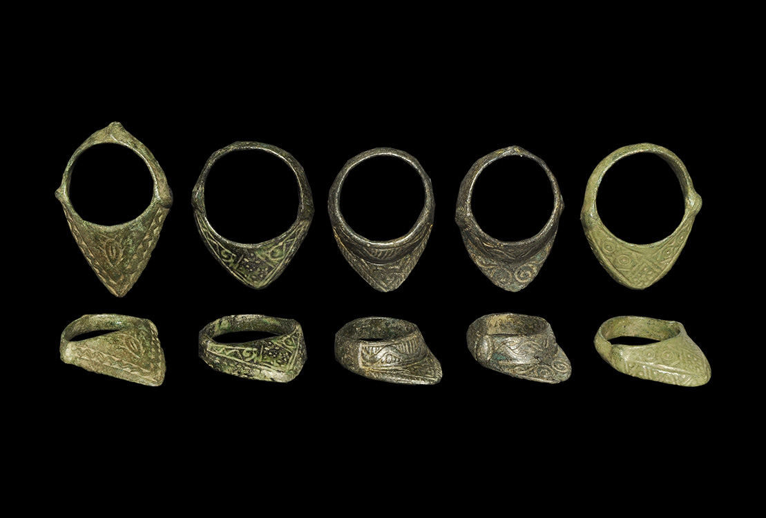 Two Byzantine bronze rings Circa 4th-7th - auctions & price archive